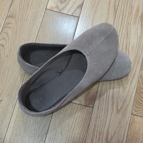 Zara Elegant Taupe Suede Loafers - Picture 4 of 4